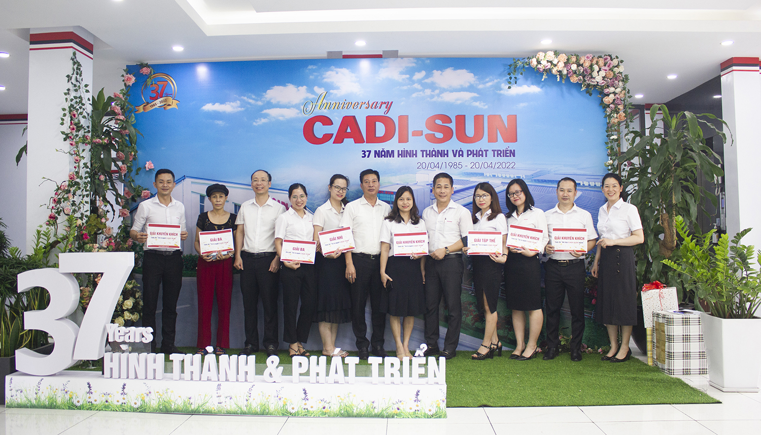 “37 mùa xuân” – Bài thơ đạt giải nhất cuộc thi viết “Tôi là người CADI-SUN 2022”